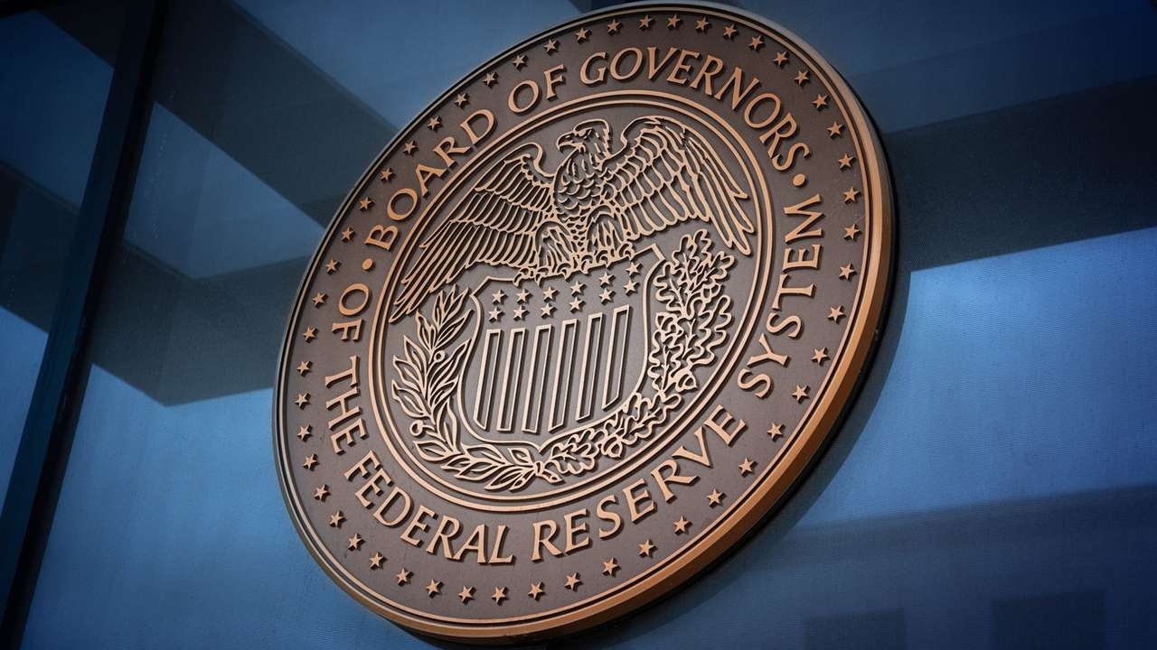 Fed’de “gevşeme dili” tartışması: İki üyeden metne itiraz