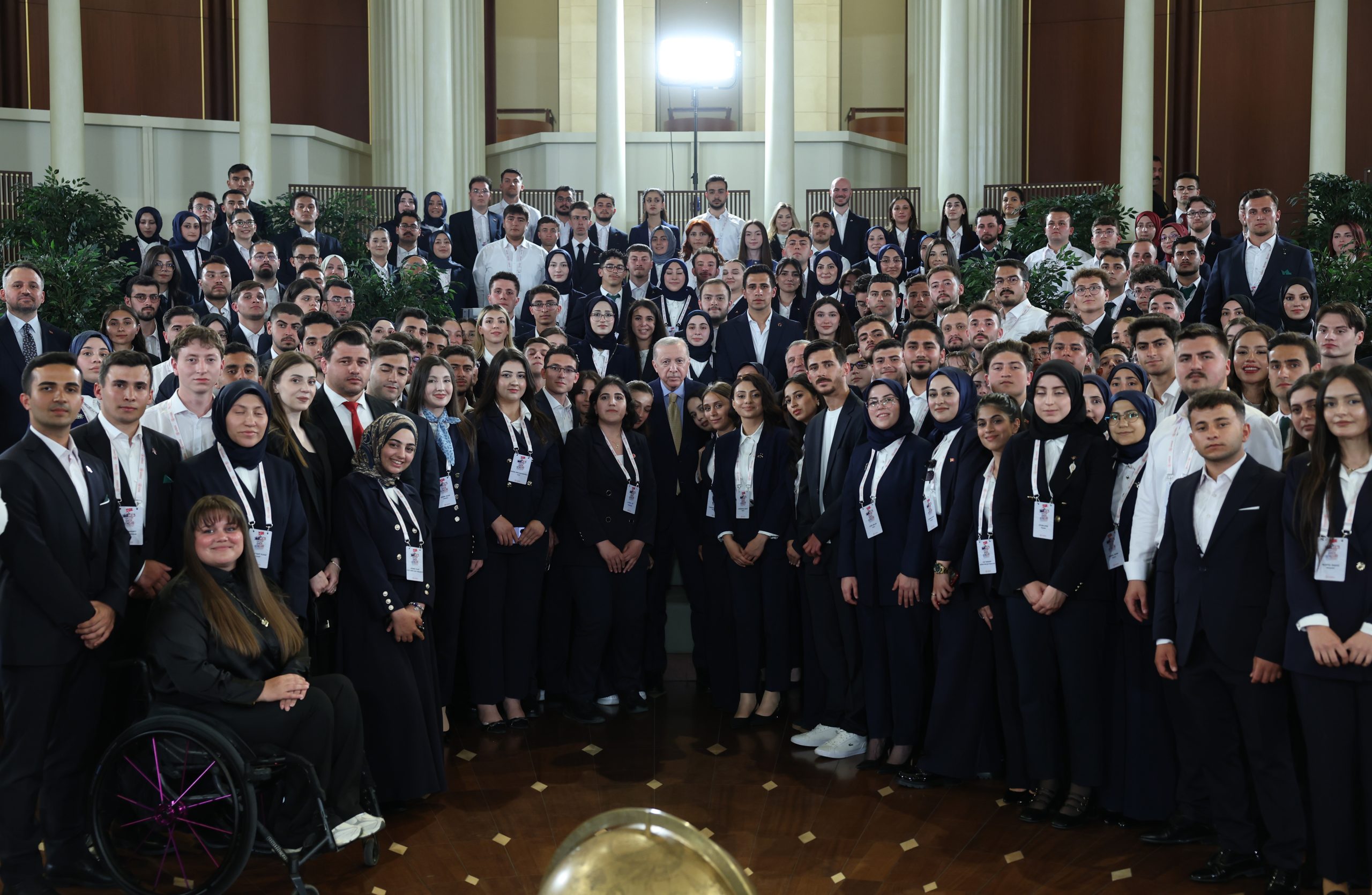Erdoğan’dan 19 Mayıs mesajı: Türkiye Yüzyılı gençlerle yükselecek