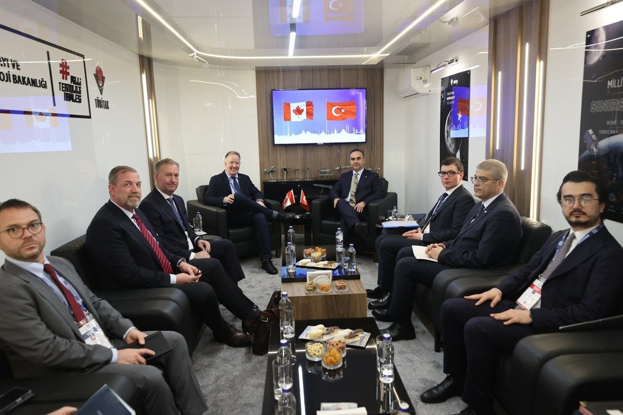Bakan Kacır’dan SAHA 2026’da kritik savunma diplomasisi