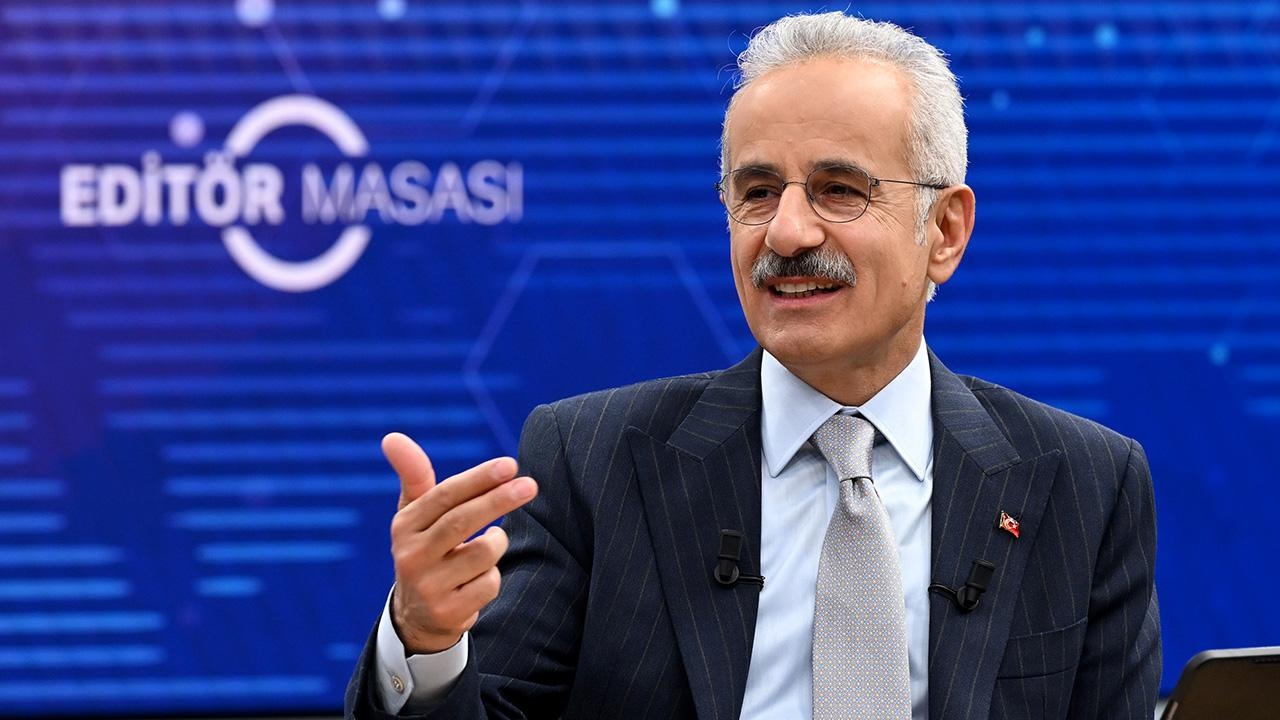 Bakan Uraloğlu: Körfez’de mahsur kalan Türk uçağı bulunmuyor